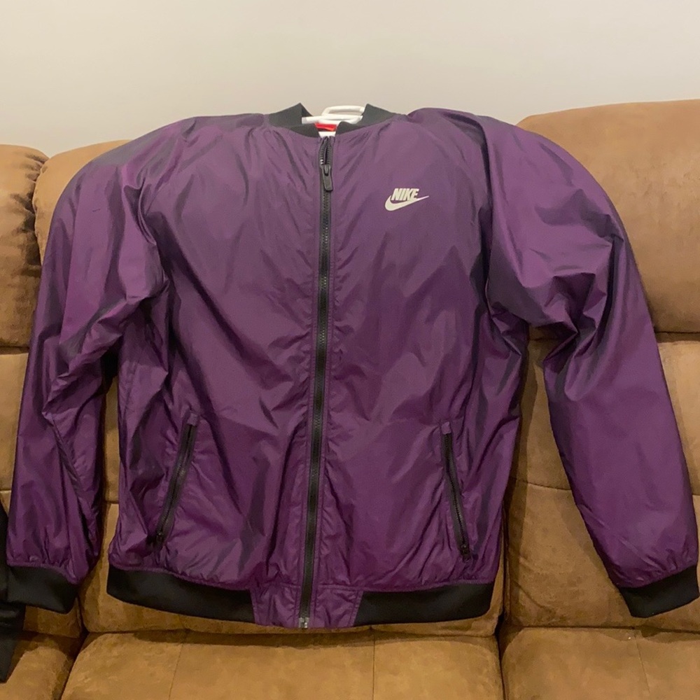 Men's purple Nike windbreak sz large